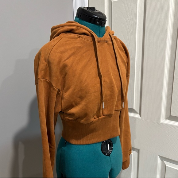 Halara cropped sweatshirt with removable hood - Picture 16 of 16